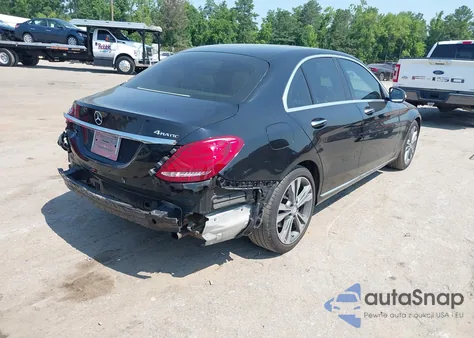 2015 Mercedes-Benz C 300 4Matic/Luxury 4Matic/Sport 4Matic из США, поврежденный, VIN 55SWF4KB7FU007406